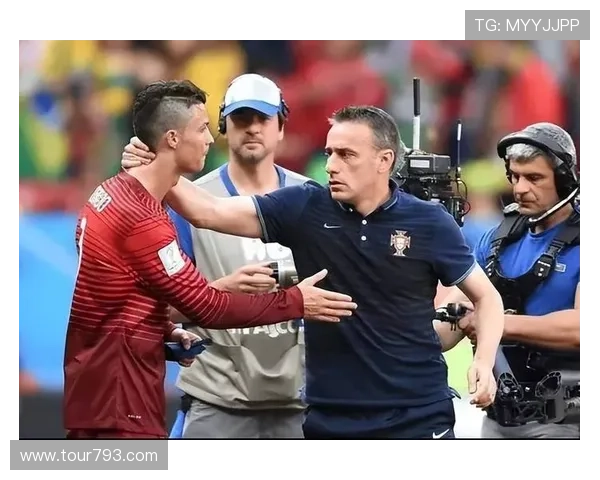 国足选帅困难加剧三大热门人选纷纷落空或转向本土教练作为新方向